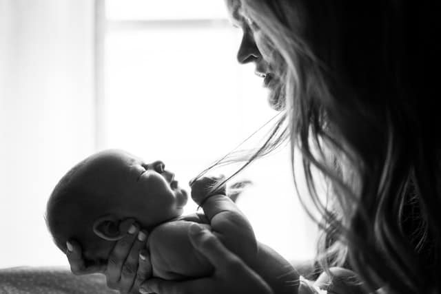 Nurtures Beginings newborn connection
