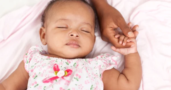 How Teaching Your Baby to Sleep Better Supports Growth